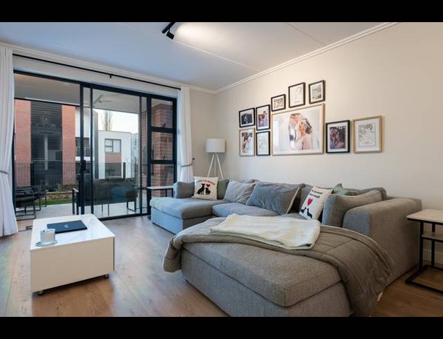 2 BEDROOM APARTMENT FOR SALE IN SANDRINGHAM